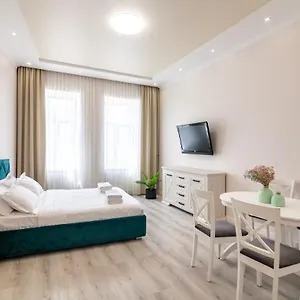 https://avangard-grande-space-apartment.hotelslviv.net